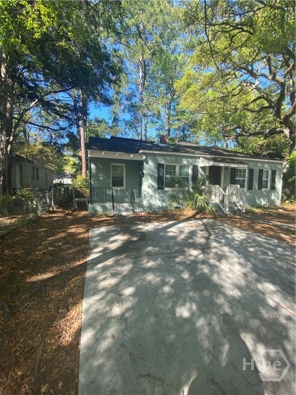 Image 1 of property listing at 1318 E 53rd Street, Savannah, GA 31404