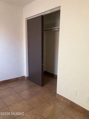 1921 N Madelyn Avenue, Tucson, AZ 85712