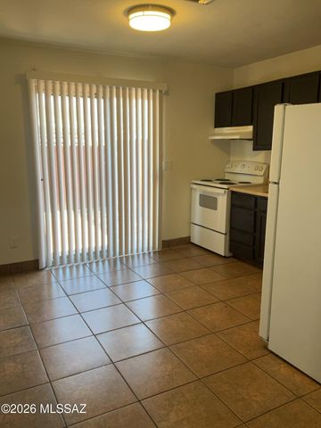 1921 N Madelyn Avenue, Tucson, AZ 85712