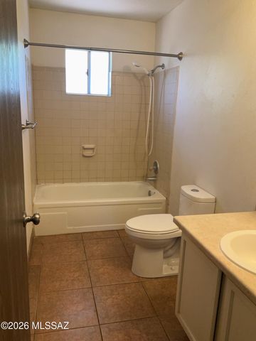1921 N Madelyn Avenue, Tucson, AZ 85712