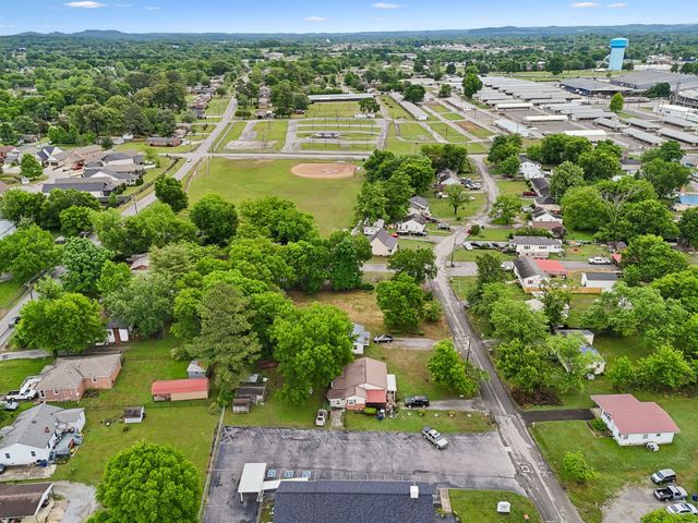 225 E Cedar St, Shelbyville, TN 37160