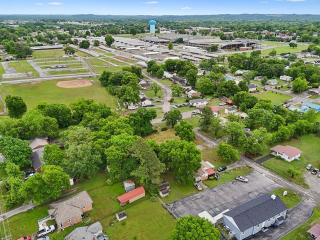 225 E Cedar St, Shelbyville, TN 37160