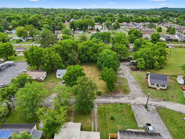 225 E Cedar St, Shelbyville, TN 37160