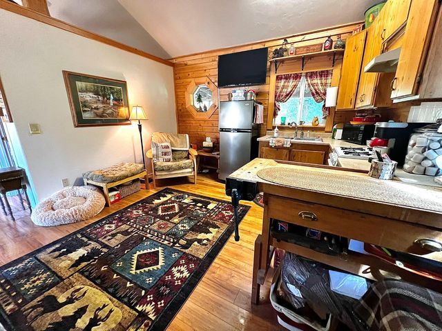 9110 Hidden Valley Rd, Mountain Ranch, CA 95246