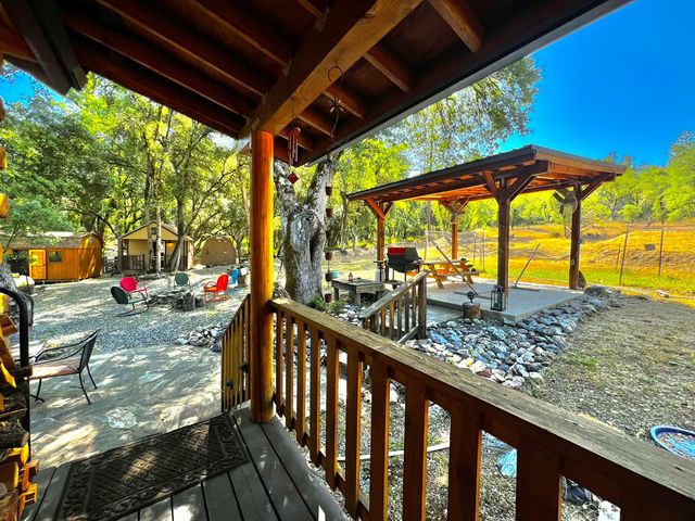 9110 Hidden Valley Rd, Mountain Ranch, CA 95246