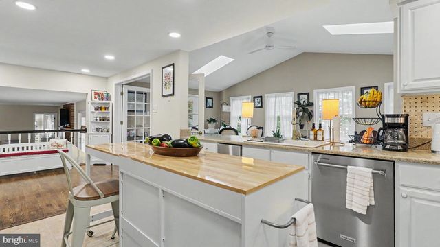 8502 DARK HAWK CIR, Columbia, MD 21045
