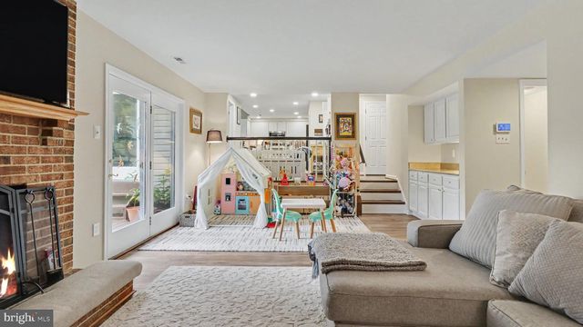 8502 DARK HAWK CIR, Columbia, MD 21045