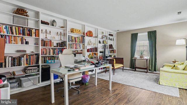 8502 DARK HAWK CIR, Columbia, MD 21045