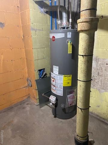 18416 Grand River Avenue, Detroit, MI 48223