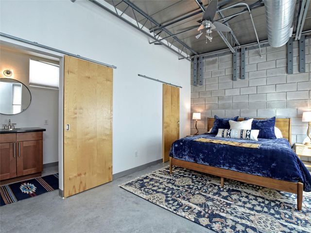 4801 S Congress Ave L4, Austin, TX 78745