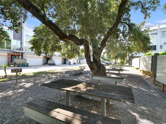 4801 S Congress Ave L4, Austin, TX 78745