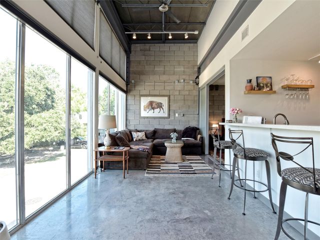 4801 S Congress Ave L4, Austin, TX 78745