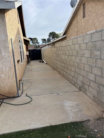 3107 E Avenue R5, Palmdale, CA 93550