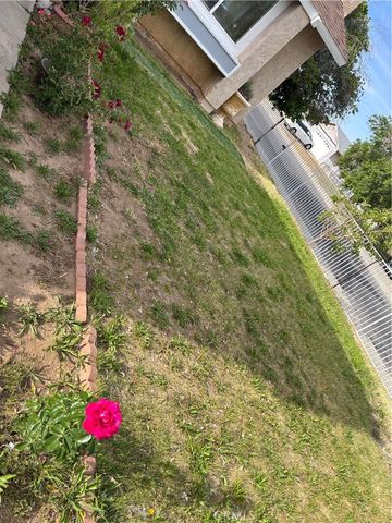 3107 E Avenue R5, Palmdale, CA 93550