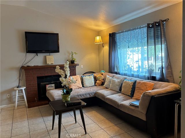3107 E Avenue R5, Palmdale, CA 93550