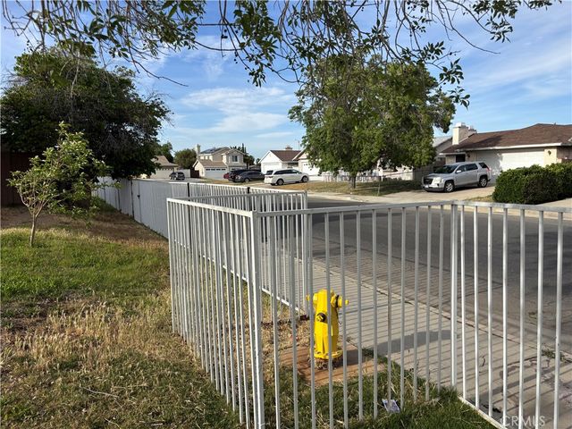 3107 E Avenue R5, Palmdale, CA 93550