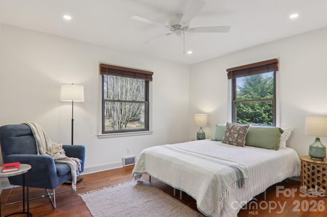 10 S Oak Forest Drive, Asheville, NC 28803