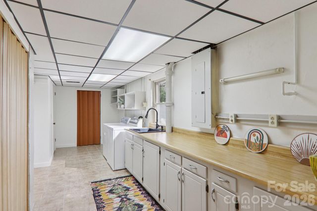 10 S Oak Forest Drive, Asheville, NC 28803