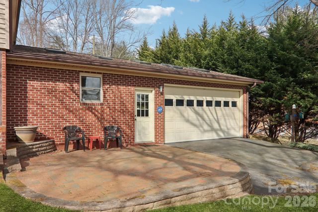 10 S Oak Forest Drive, Asheville, NC 28803