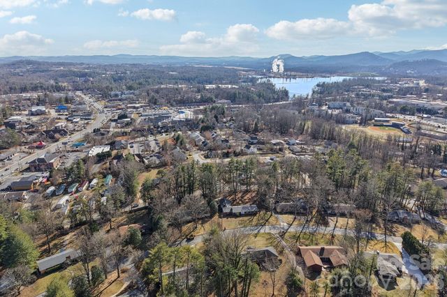 10 S Oak Forest Drive, Asheville, NC 28803