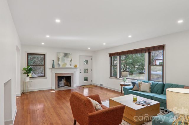 10 S Oak Forest Drive, Asheville, NC 28803