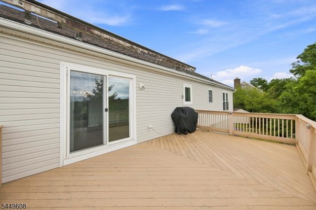 10 Lakeview Ter, Sussex Boro, NJ 07461