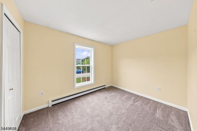 10 Lakeview Ter, Sussex Boro, NJ 07461
