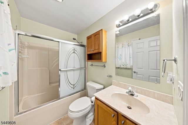 10 Lakeview Ter, Sussex Boro, NJ 07461