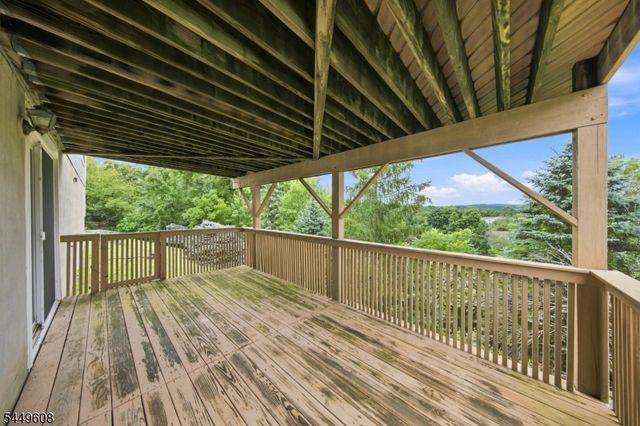 10 Lakeview Ter, Sussex Boro, NJ 07461