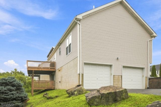 10 Lakeview Ter, Sussex Boro, NJ 07461