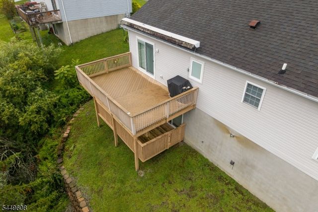 10 Lakeview Ter, Sussex Boro, NJ 07461