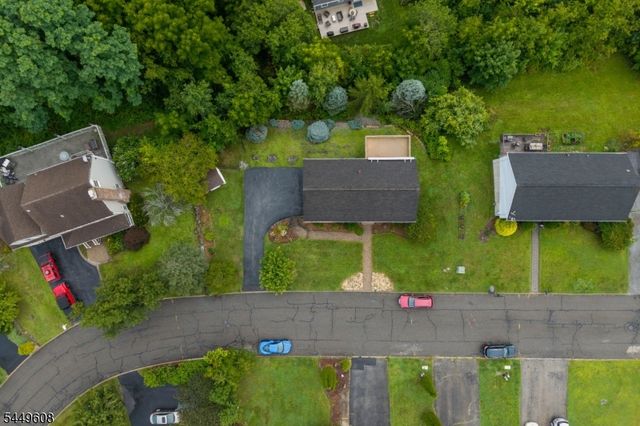 10 Lakeview Ter, Sussex Boro, NJ 07461