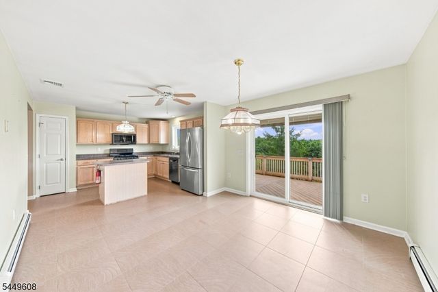 10 Lakeview Ter, Sussex Boro, NJ 07461