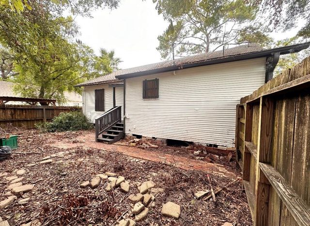 330 Gordy Road, Bacliff, TX 77518