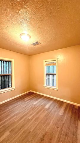 330 Gordy Road, Bacliff, TX 77518