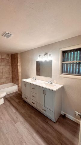 330 Gordy Road, Bacliff, TX 77518