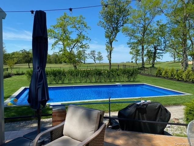 380 The Greenway, East Marion, NY 11939