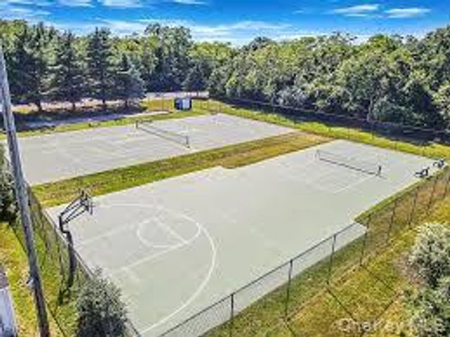380 The Greenway, East Marion, NY 11939