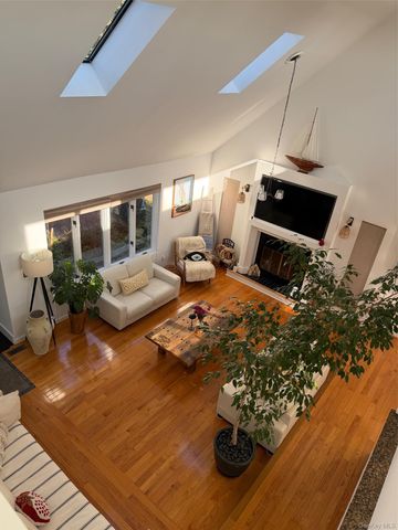 380 The Greenway, East Marion, NY 11939