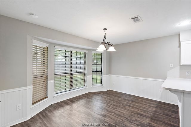 1412 Richland Court S, College Station, TX 77845