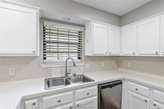 1412 Richland Court S, College Station, TX 77845