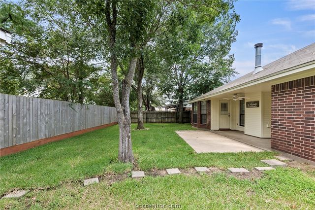 1412 Richland Court S, College Station, TX 77845