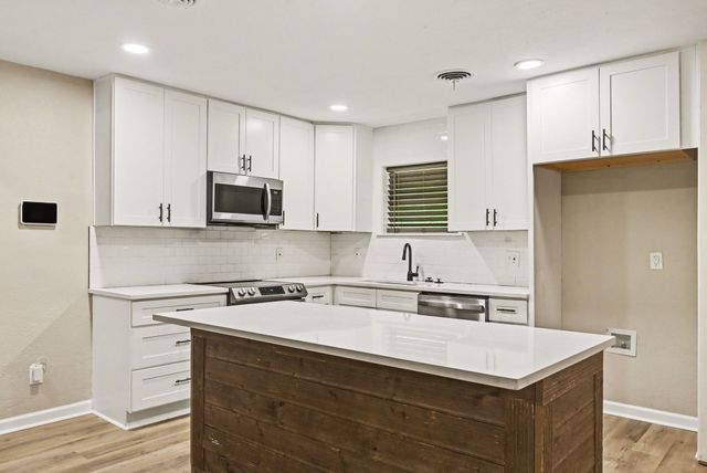 4241 Whitfield Avenue, Fort Worth, TX 76109