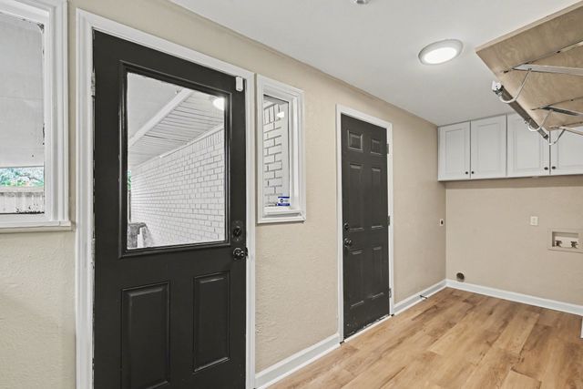 4241 Whitfield Avenue, Fort Worth, TX 76109