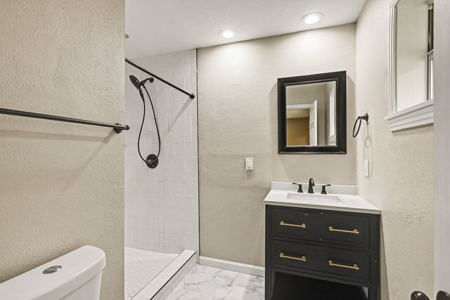 4241 Whitfield Avenue, Fort Worth, TX 76109