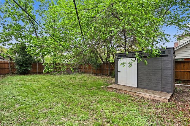 4241 Whitfield Avenue, Fort Worth, TX 76109