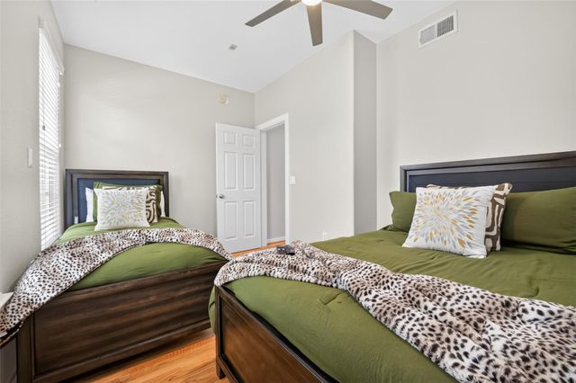 2216 Chenevert Street 7, Houston, TX 77003