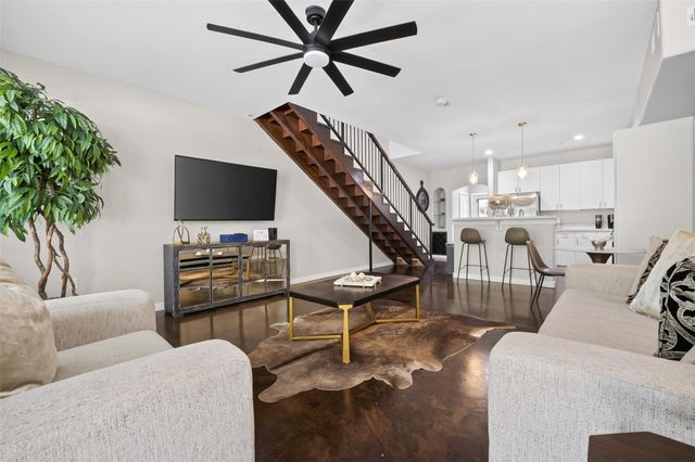 2216 Chenevert Street 7, Houston, TX 77003