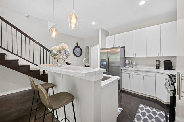 2216 Chenevert Street 7, Houston, TX 77003