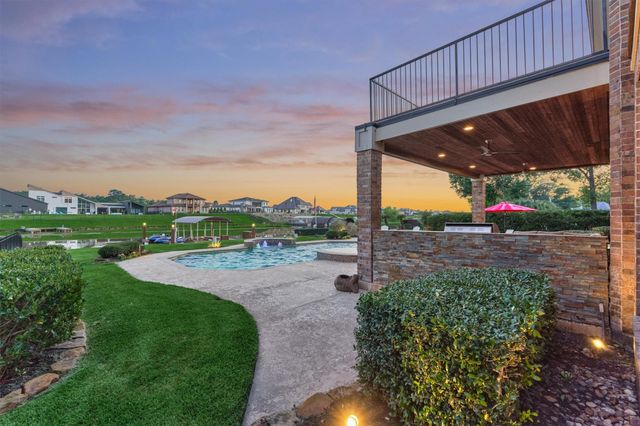 11452 Grand Pine Drive, Montgomery, TX 77356